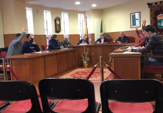 O Pleno de Trazo desestima as propostas da Alcaldía de crear unha mesa de contratación e de inadmitir a reclamación do PSOE á aprobación inicial do Orzamento de 2018